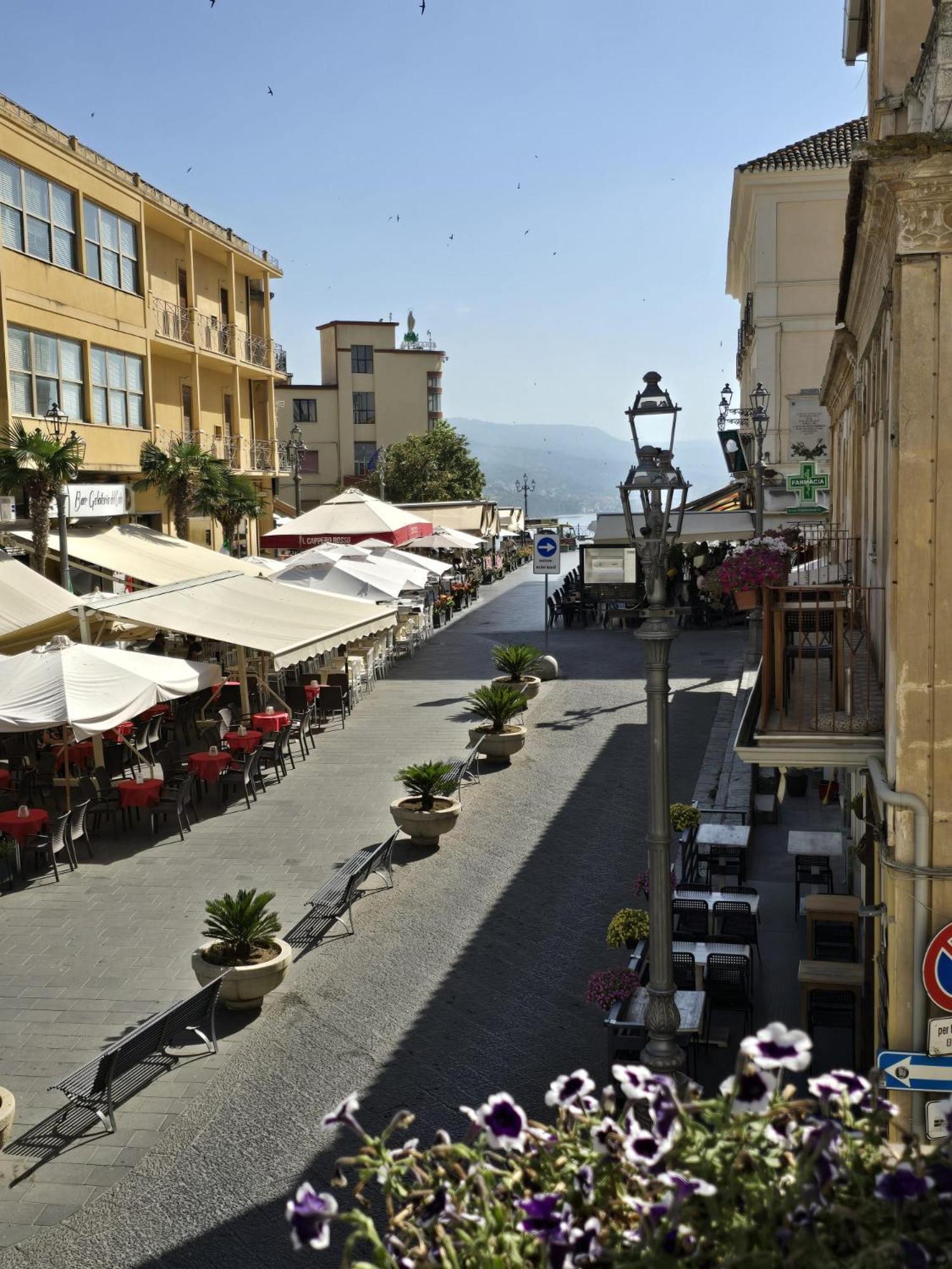 La Meridiana - Centro Storico Di Pizzo Bed & Breakfast Exterior photo