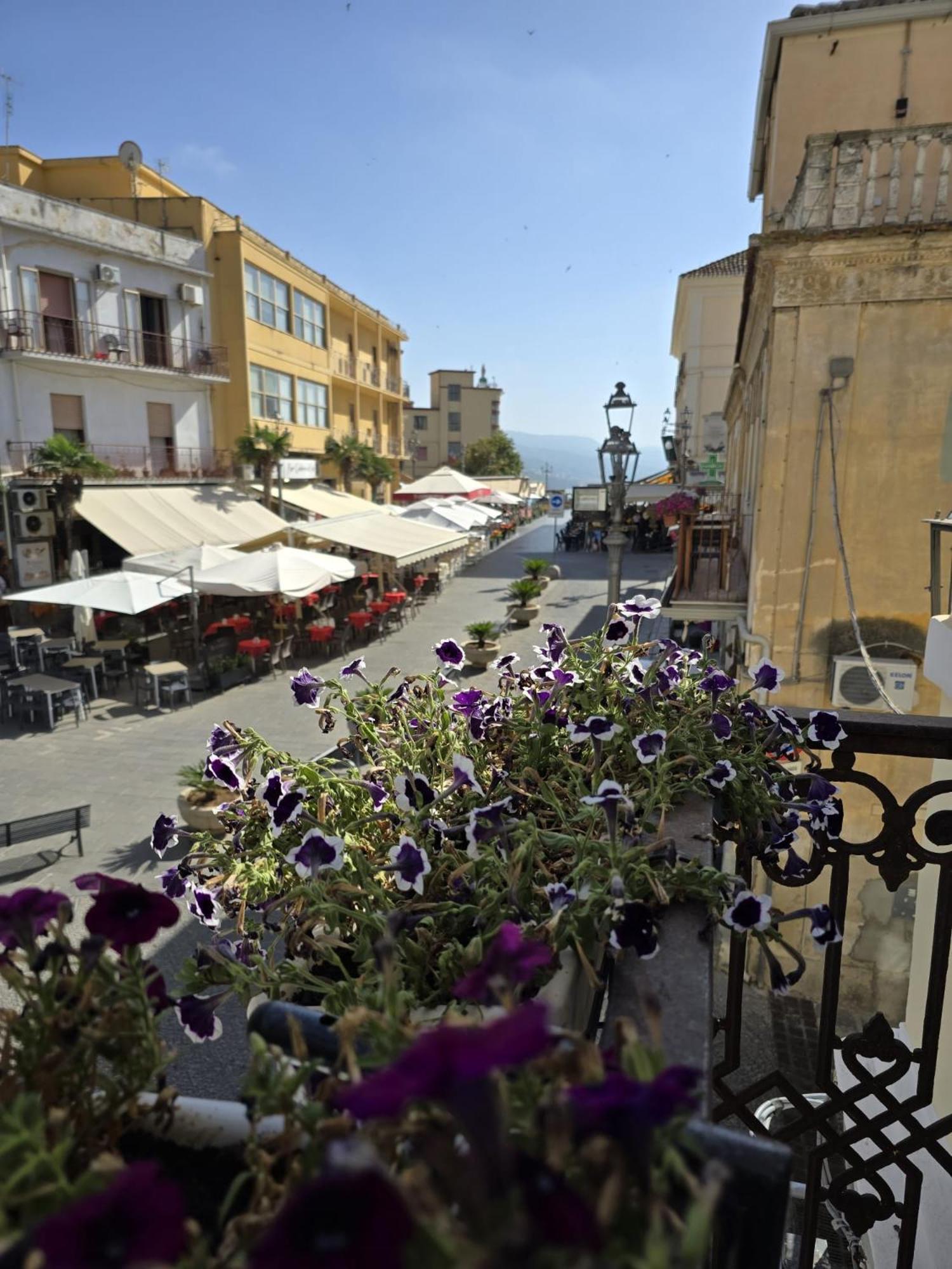 La Meridiana - Centro Storico Di Pizzo Bed & Breakfast Exterior photo