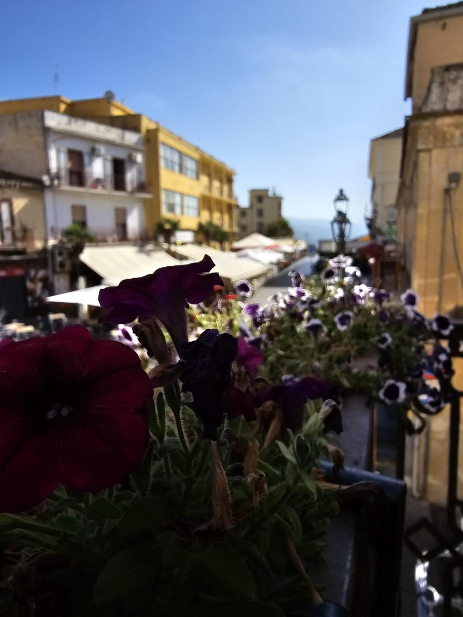 La Meridiana - Centro Storico Di Pizzo Bed & Breakfast Exterior photo